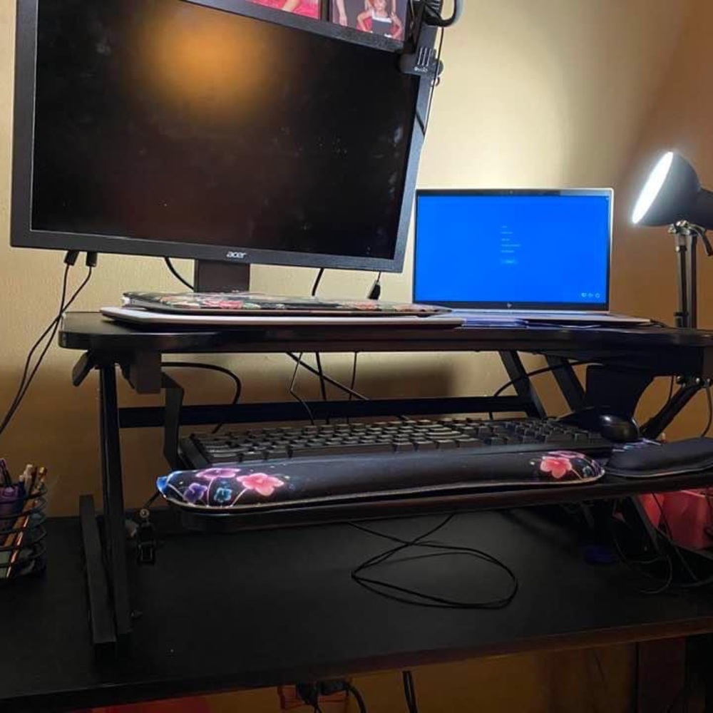 Ergonomic desk